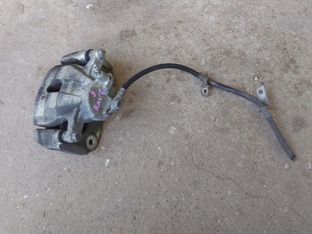 bontott TOYOTA RAV 4 Jobb első Féknyereg Munkahengerrel