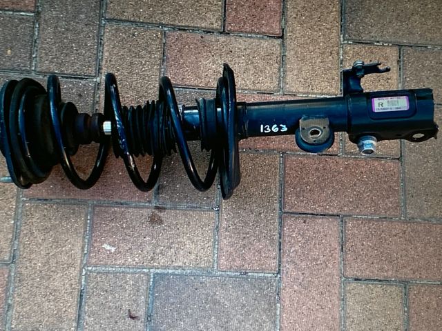 bontott TOYOTA RAV 4 Jobb első Gólyaláb (Lengécsillapító, Rugó)