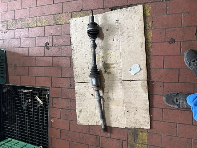 bontott TOYOTA RAV 4 Jobb Féltengely