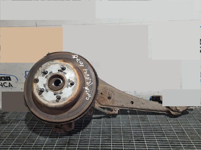 bontott TOYOTA RAV 4 Jobb hátsó Csonkállvány