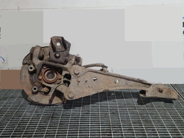 bontott TOYOTA RAV 4 Jobb hátsó Csonkállvány