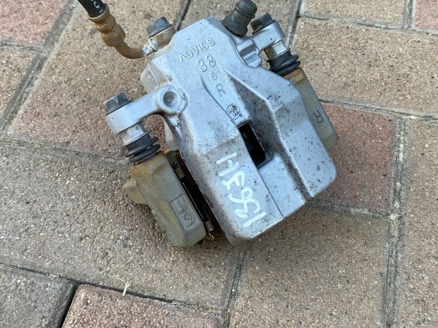 bontott TOYOTA RAV 4 Jobb hátsó Féknyereg Munkahengerrel