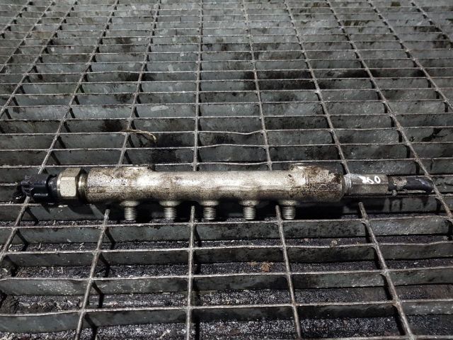 bontott TOYOTA RAV 4 Közösnyomócső