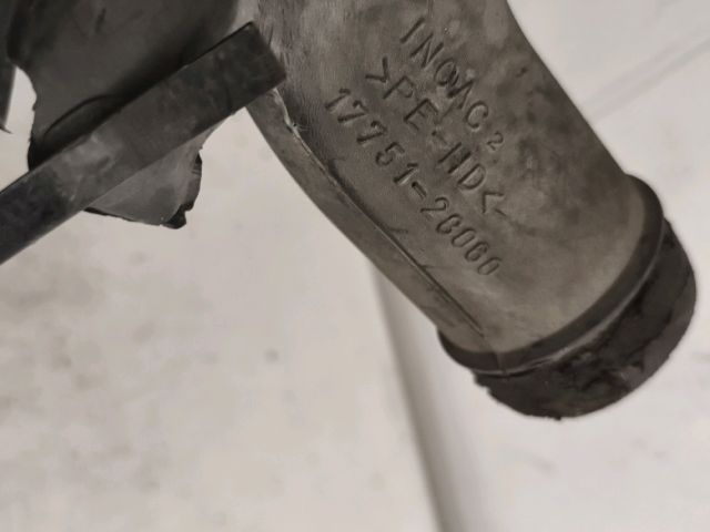 bontott TOYOTA RAV 4 Légbeömlő Cső