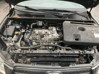 bontott TOYOTA RAV 4 Motor (Fűzött blokk hengerfejjel)