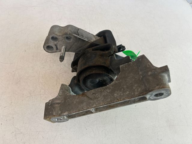 bontott TOYOTA RAV 4 Motor Tartó Bak (Pozíciófüggetlen)