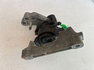 bontott TOYOTA RAV 4 Motor Tartó Bak (Pozíciófüggetlen)