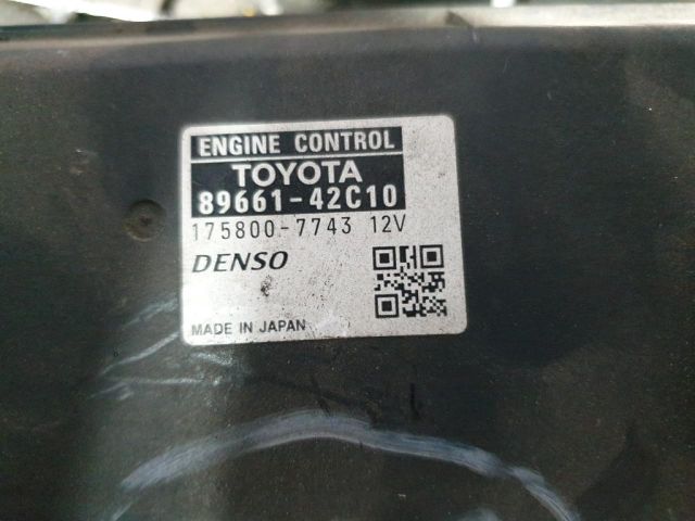 bontott TOYOTA RAV 4 Motorvezérlő