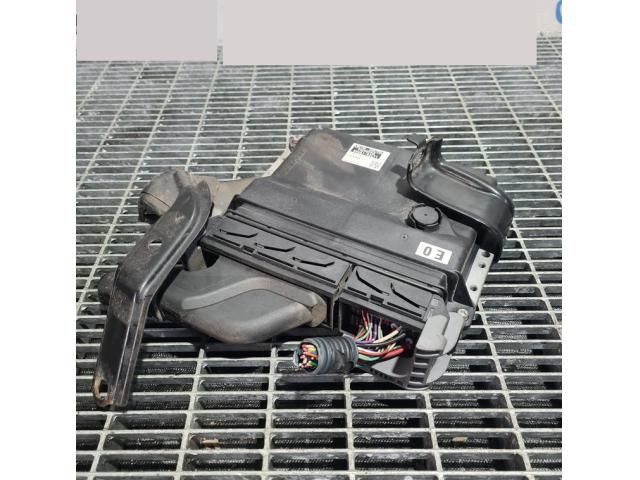 bontott TOYOTA RAV 4 Motorvezérlő