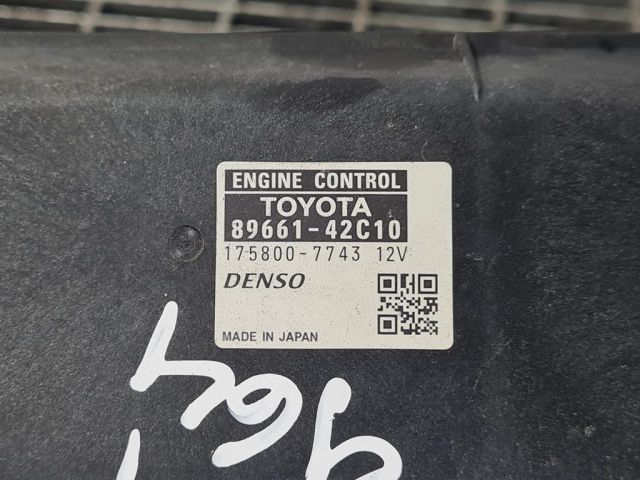 bontott TOYOTA RAV 4 Motorvezérlő