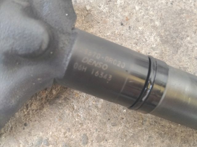 bontott TOYOTA RAV 4 Porlasztó (1 db)