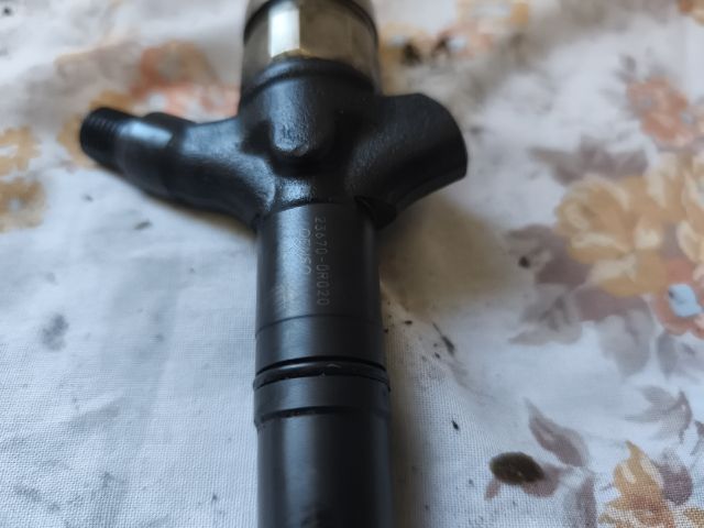 bontott TOYOTA RAV 4 Porlasztó (1 db)