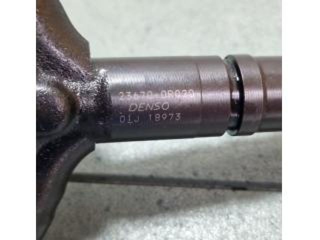 bontott TOYOTA RAV 4 Porlasztó (1 db)