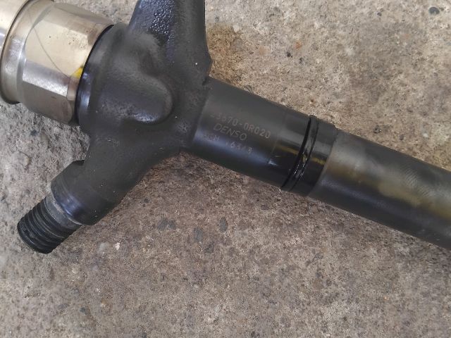 bontott TOYOTA RAV 4 Porlasztó (1 db)