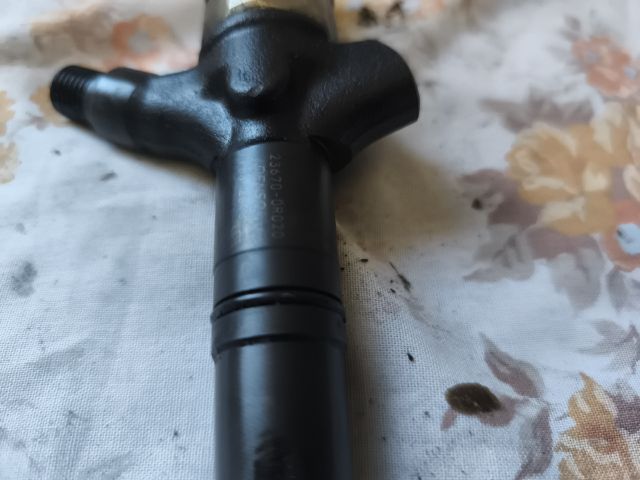 bontott TOYOTA RAV 4 Porlasztó (1 db)