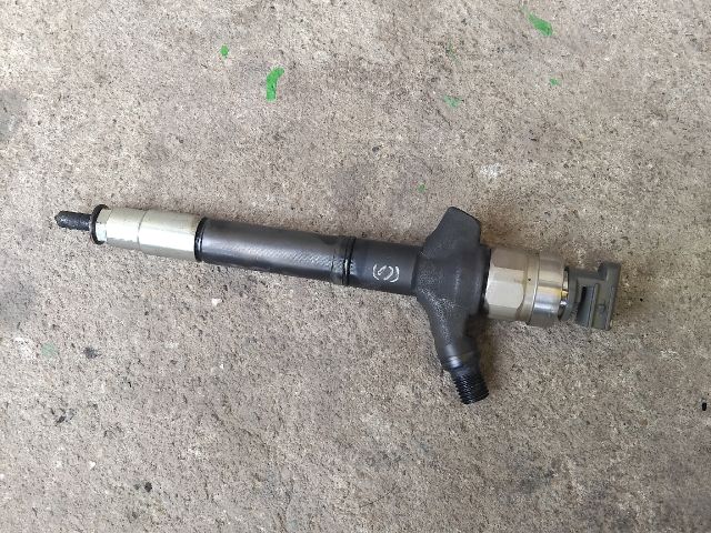 bontott TOYOTA RAV 4 Porlasztó (1 db)