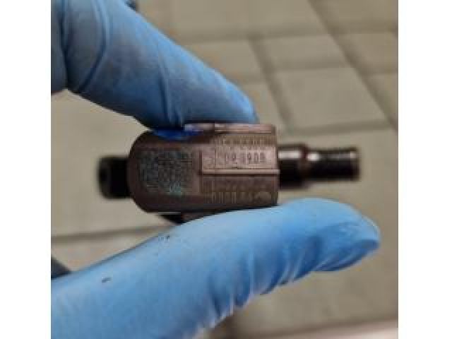 bontott TOYOTA RAV 4 Porlasztó (1 db)