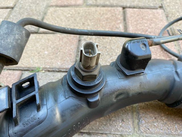 bontott TOYOTA RAV 4 Turbócső