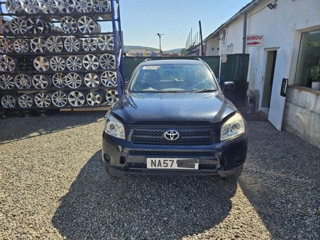 bontott TOYOTA RAV 4 Vízhűtő Radiátor (Klímás)