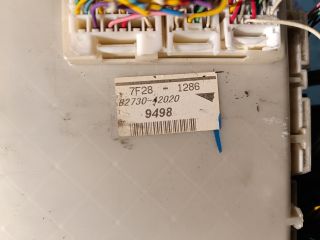 bontott TOYOTA RAV 4 Biztosítéktábla Motortér