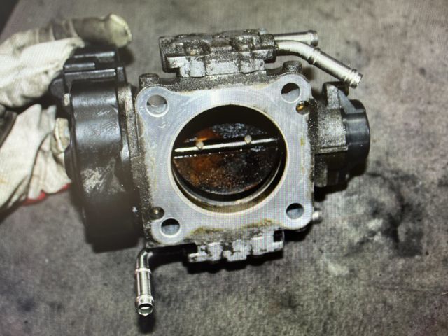 bontott TOYOTA RAV 4 Fojtószelep (Elektromos)