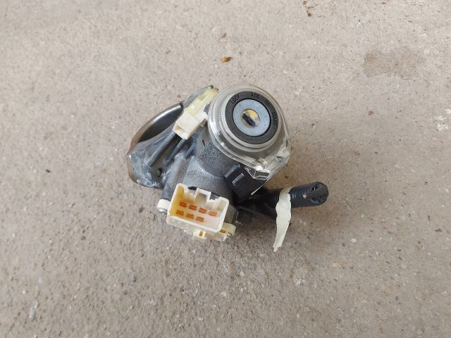 bontott TOYOTA RAV 4 Gyújtáskapcsoló