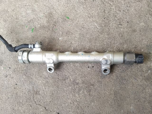 bontott TOYOTA RAV 4 Közösnyomócső