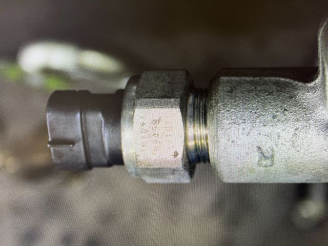 bontott TOYOTA RAV 4 Közösnyomócső