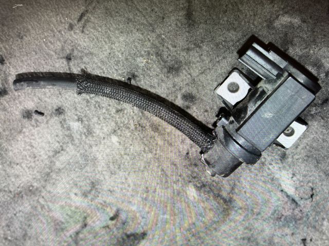 bontott TOYOTA RAV 4 Lefújószelep