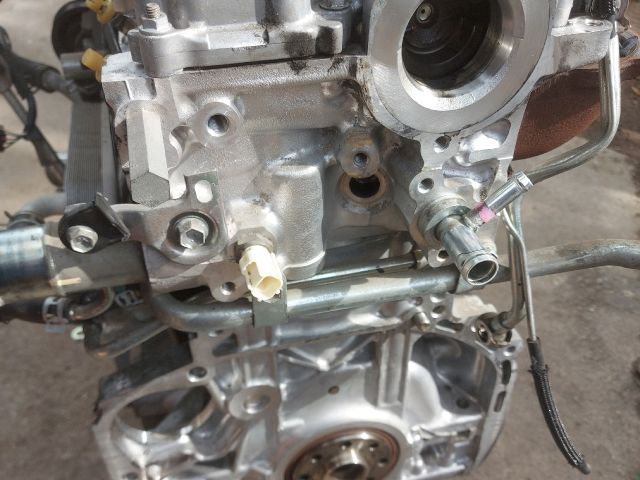 bontott TOYOTA RAV 4 Motor (Fűzött blokk hengerfejjel)