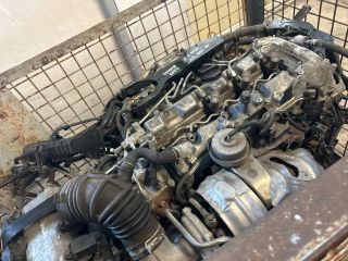 bontott TOYOTA RAV 4 Motor (Fűzött blokk hengerfejjel)