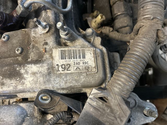 bontott TOYOTA RAV 4 Motor (Fűzött blokk hengerfejjel)