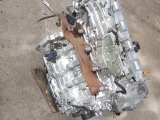 bontott TOYOTA RAV 4 Motor (Fűzött blokk hengerfejjel)