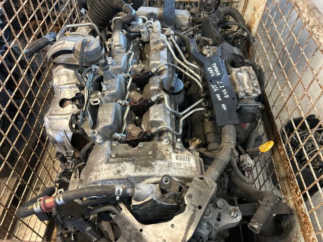 bontott TOYOTA RAV 4 Motor (Fűzött blokk hengerfejjel)