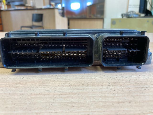 bontott TOYOTA RAV 4 Motorvezérlő