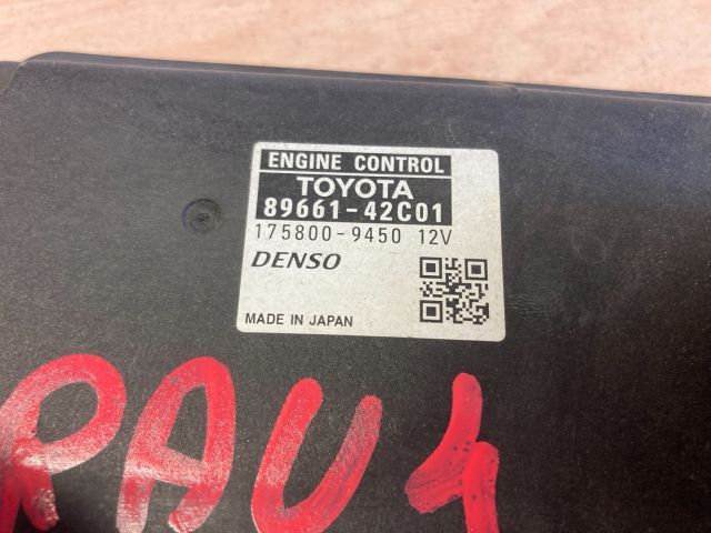 bontott TOYOTA RAV 4 Motorvezérlő