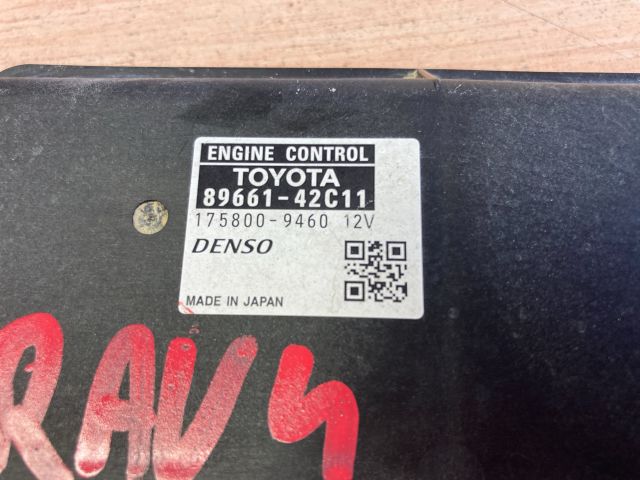 bontott TOYOTA RAV 4 Motorvezérlő