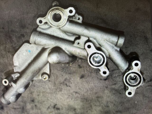 bontott TOYOTA RAV 4 Olajhűtő Cső