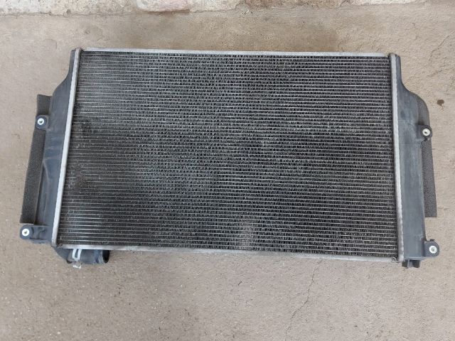 bontott TOYOTA RAV 4 Vízhűtő Radiátor (Klímás)