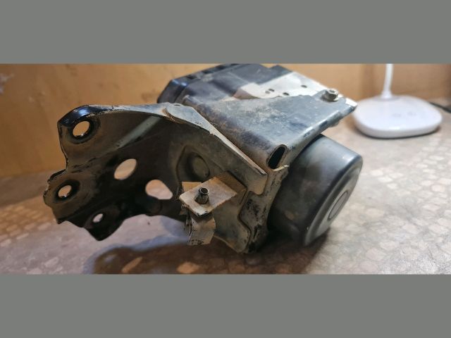 bontott TOYOTA RAV 4 ABS Kocka