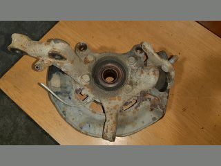 bontott TOYOTA RAV 4 Bal első Csonkállvány Kerékaggyal