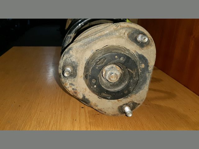 bontott TOYOTA RAV 4 Bal első Gólyaláb (Lengécsillapító, Rugó)