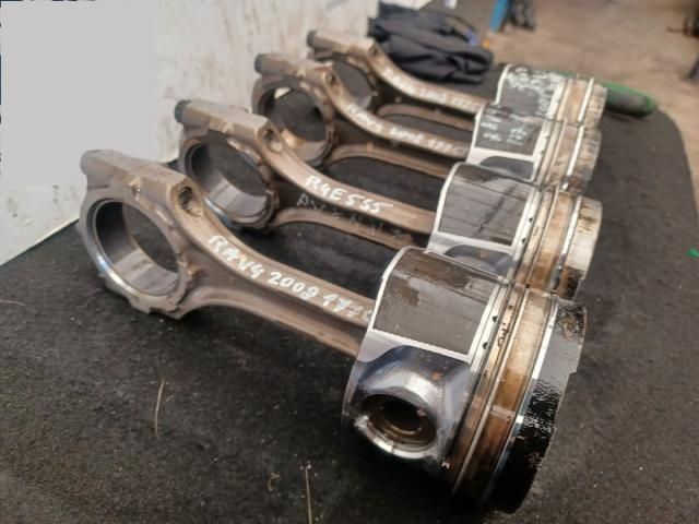 bontott TOYOTA RAV 4 Dugattyú