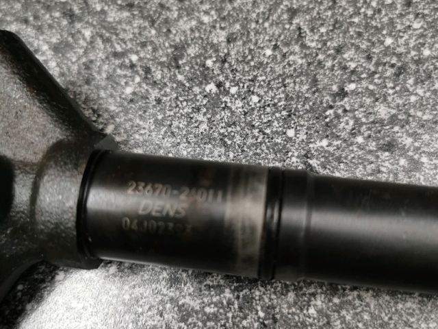 bontott TOYOTA RAV 4 Porlasztó (1 db)