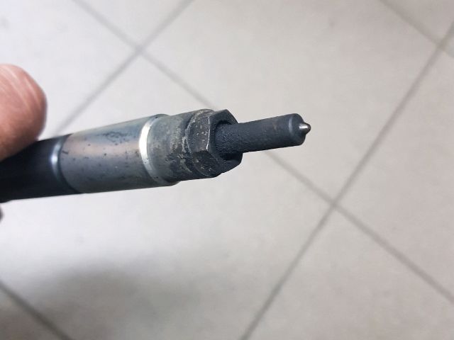 bontott TOYOTA RAV 4 Porlasztó (1 db)