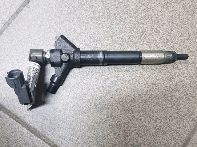 bontott TOYOTA RAV 4 Porlasztó (1 db)