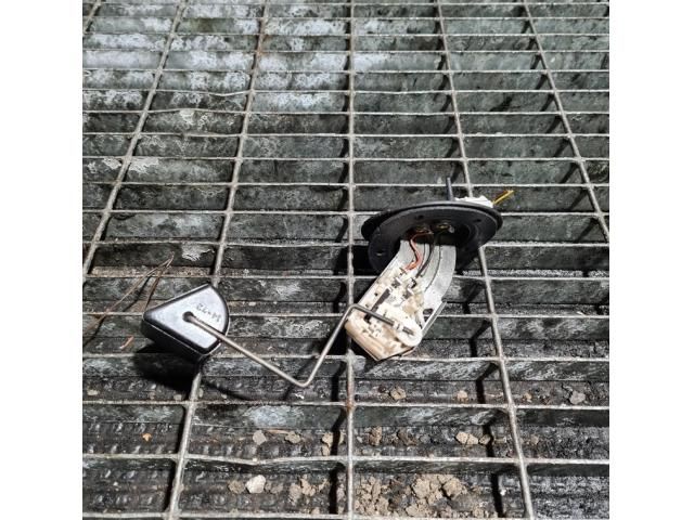 bontott TOYOTA RAV 4 Üzemanyagszint Jeladó