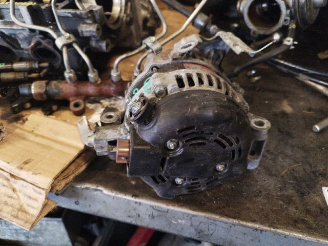 bontott TOYOTA RAV 4 Generátor