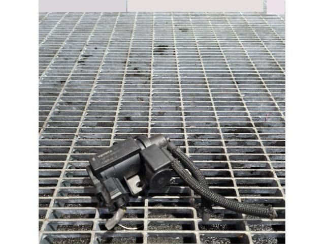 bontott TOYOTA RAV 4 Lefújószelep