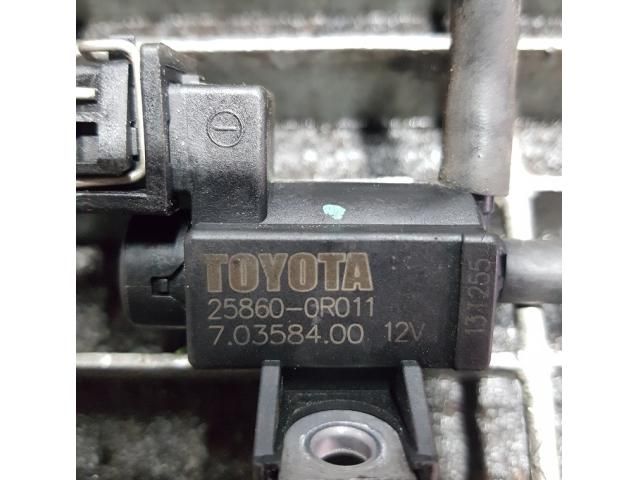 bontott TOYOTA RAV 4 Lefújószelep